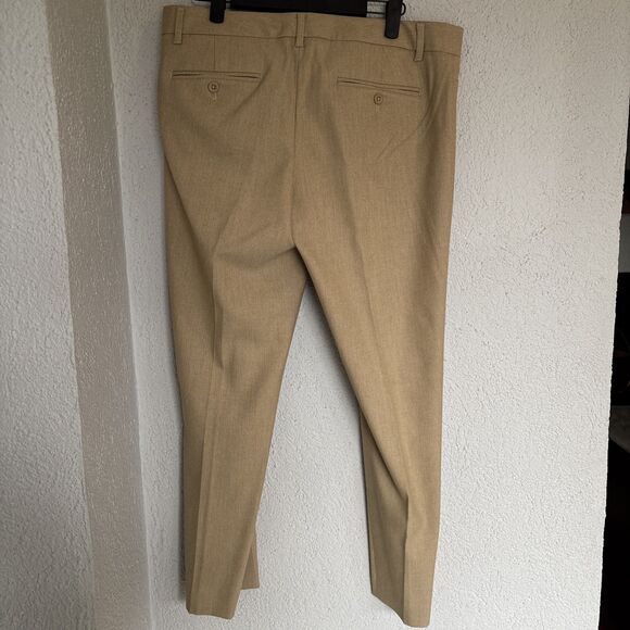 Gap Camel Colored Slim Cropped Ankle  Pants - Size 6 - Picture 8 of 8